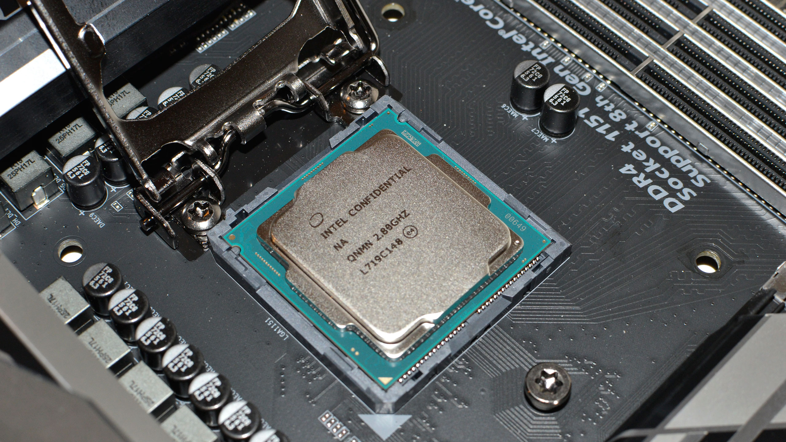 8. Intel Core i5-8400 Desktop Processor