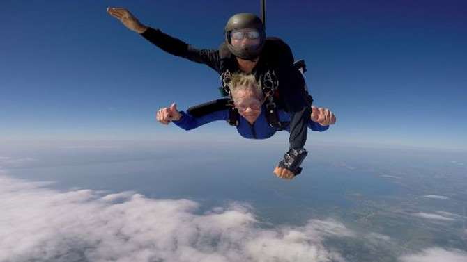 88-Year-Old Grandma Goes Skydiving And She Loved It