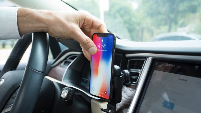 How To Fast Charge Your Phone In A Car