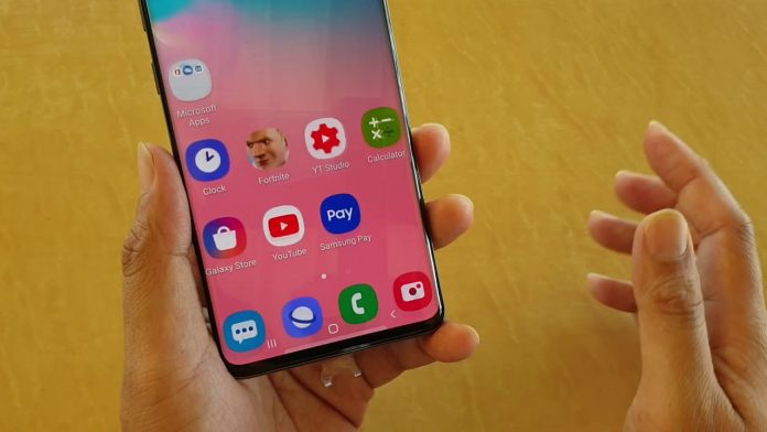 how to check voicemail on Galaxy S10