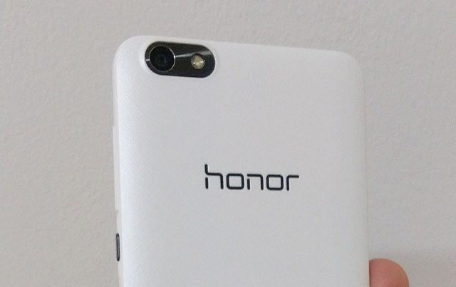 Huawei in Talks With Chinese Companies to Sell a Part of Honor