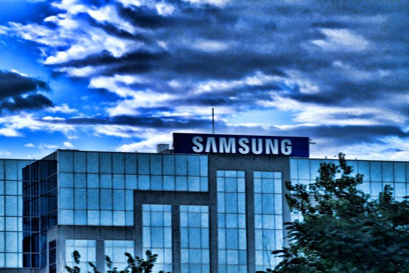 Samsung to Face a Class Action Lawsuit Over App Throttling Issue