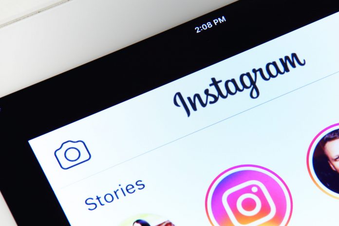 Instagram is Testing a Vertically Swipe-Able Story Mode