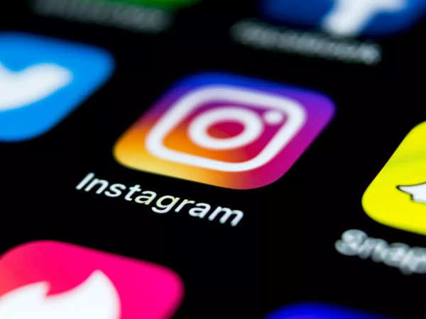 Instagram to Soon Verify Your Age in Weird Methods