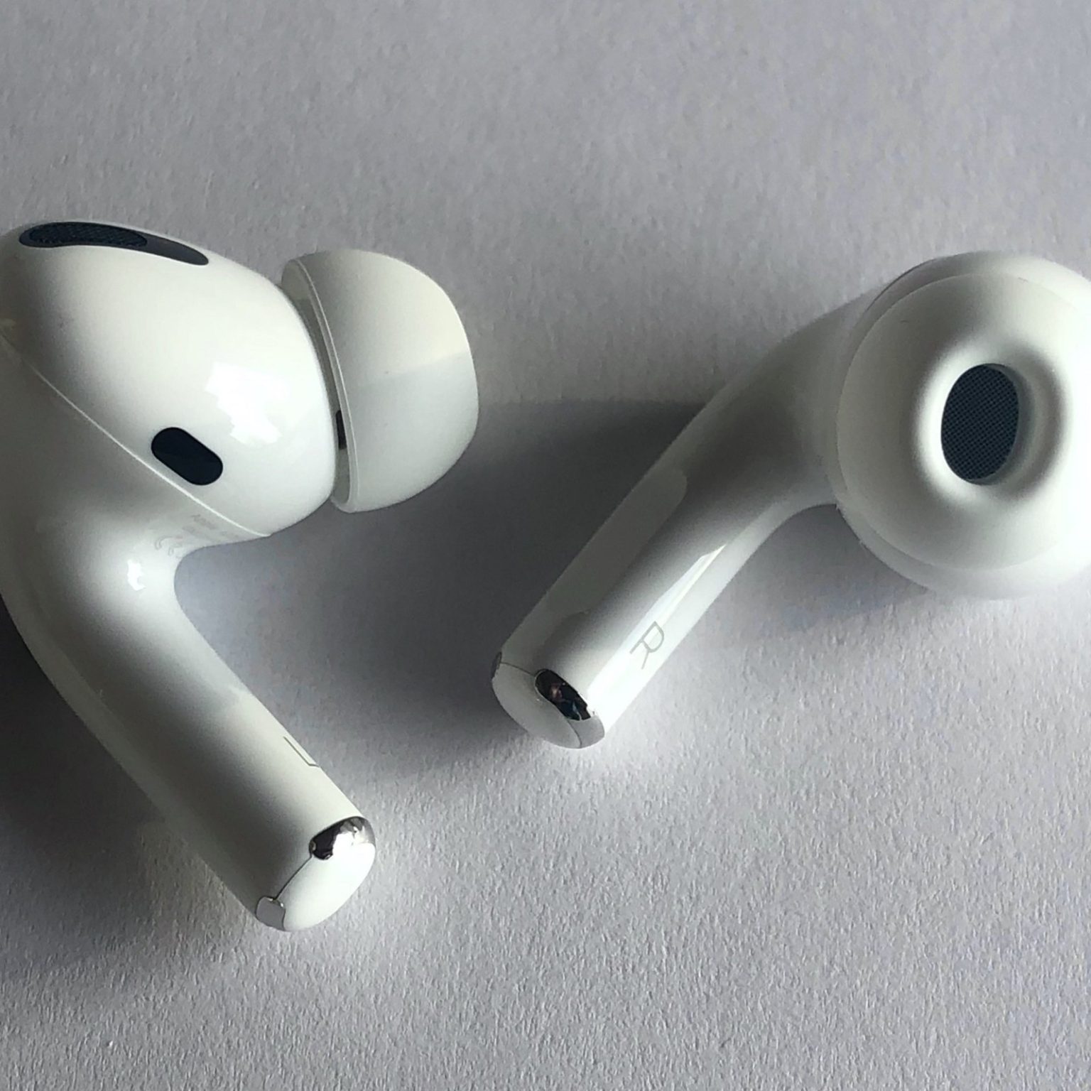 how-to-change-airpods-settings-krispitech